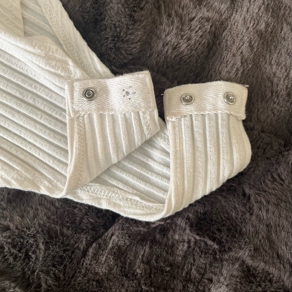 FASHION NOVA Long Sleeve Bodysuit - Picture 2 of 4